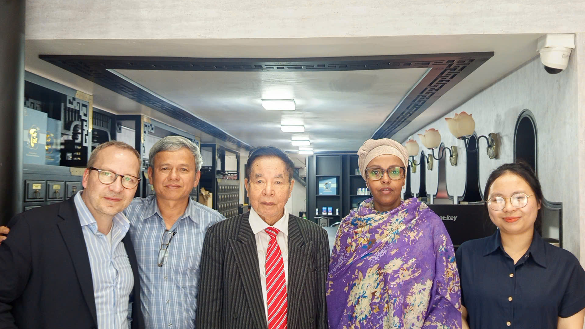 DƯỢC PHẨM TUỆ TĨNH ĐÓN ĐỐI TÁC QUỐC TẾ TỪ CHLB ĐỨC: MỞ RỘNG MẠNG LƯỚI XÚC TIẾN THƯƠNG MẠI TRONG CHUỖI CUNG ỨNG TOÀN CẦU