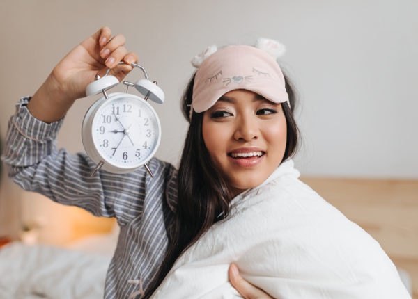 Nên ngủ đủ 8 tiếng mỗi tối để cơ thể tỉnh táo sáng hôm sau