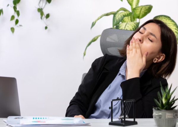 Buồn ngủ vào ban ngày: Nguyên nhân, cách khắc phục