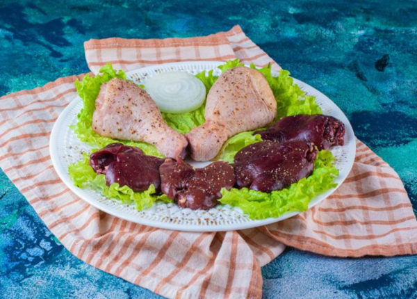 Người bị nổi hạt nhiều tophi nên hạn chế thực phẩm giàu đạm purin