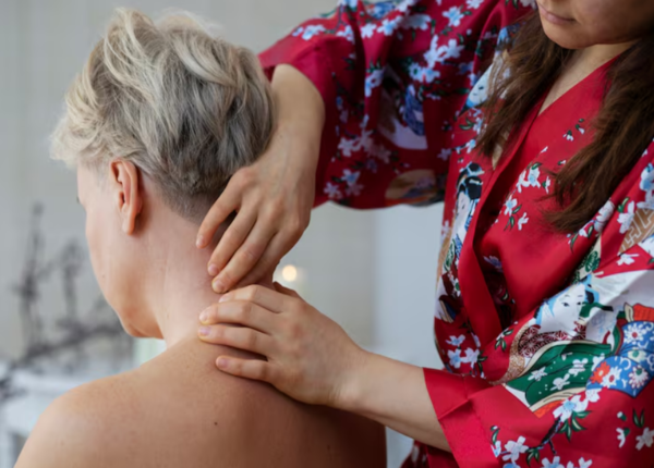 Vật lý trị liệu là phương pháp cải thiện thoái hóa khớp cổ nên làm
