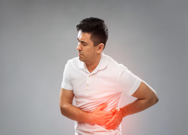 Nang gan phát triển ở nhiều người gây đau tức vùng hạ sườn phải